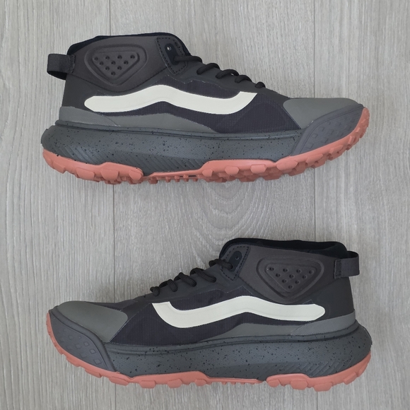 Vans Crosspath MTE Mid All Terrain Water Repellent Trail Shoes Women's MSRP $140 - Picture 2 of 10